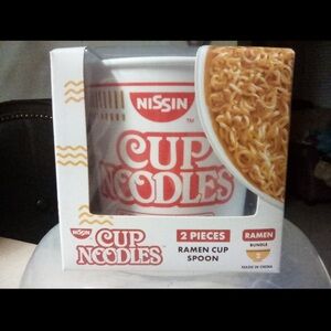Ramen Bundle with Red and White Design with spoon